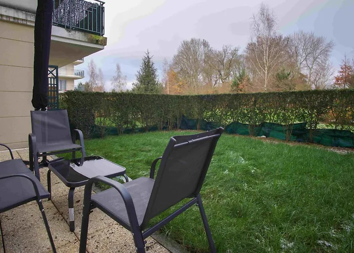 Cute Garden Apartment - Disneyland Paris